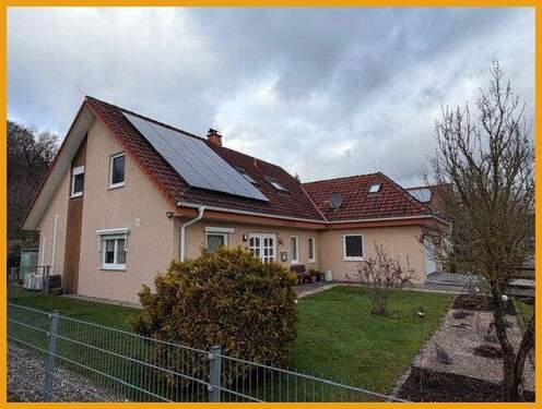 Seitenansicht m. Gartenanteil - 5 Zimmer Einfamilienhaus zum Kaufen in Marburg / Gisselberg