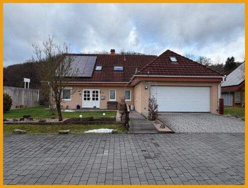 Eingangsbereiche - 5 Zimmer Einfamilienhaus in Marburg / Gisselberg