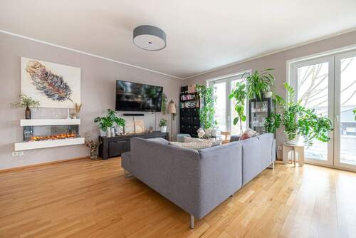 Wohnzimmer - 4 Zimmer Etagenwohnung zum Kaufen in Berlin