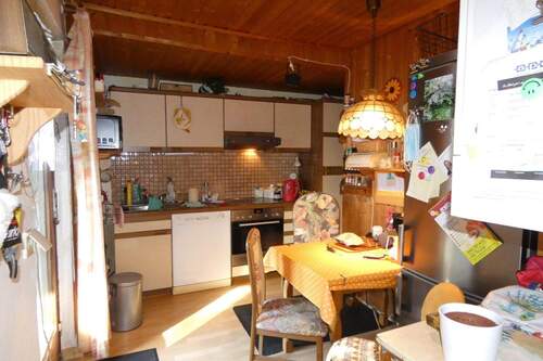 Eine vollausgestattete Küche - 