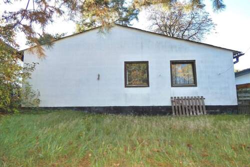 aus Kalksandsteinen und Holz erbaut - 4 Zimmer Bungalow in Hamburg