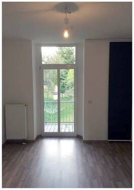 Schlafzimmer mit Balkon - 