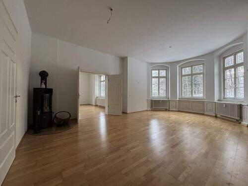 Wohnzimmer - 5 Zimmer Etagenwohnung in Radebeul