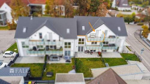 Außenansicht mit Markierung DG - 2 Zimmer Etagenwohnung zum Kaufen in Aindling