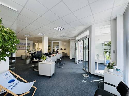 Frontbereich - 3 Zimmer Gewerbeobjekt (Büro, Produktion, Verkauf) in Ingolstadt