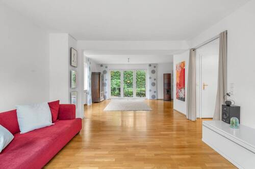 Offener Wohnbereich - Doppelhaushälfte mit 175,60 m&sup2; in Königstein im Taunus zum Kaufen