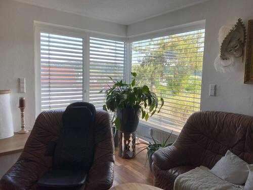 Wohnzimmer.jpg - 4 Zimmer Etagenwohnung zum Kaufen in Wutöschingen