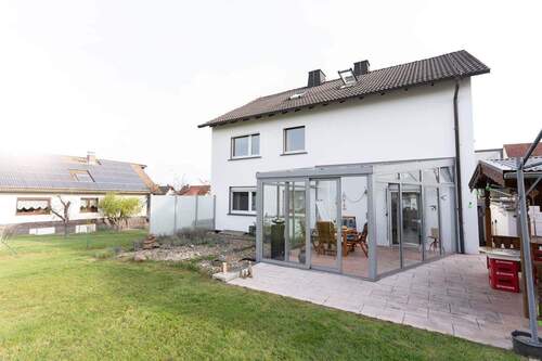 Ansicht Wintergarten - Mehrfamilienhaus, Wohnhaus mit 207,00 m&sup2; in Lohfelden / Vollmarshausen zum Kaufen