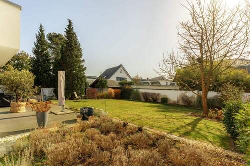 Garten - 3 Zimmer Etagenwohnung in Bergisch Gladbach