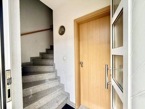 Wohnungstür - Doppelhaushälfte mit 130,00 m² in Löhne zum Kaufen