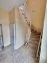EG: Treppenaufgang zum OG (innen) - 