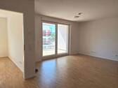 Wohnraum - 2 Zimmer Etagenwohnung in Kaiserslautern