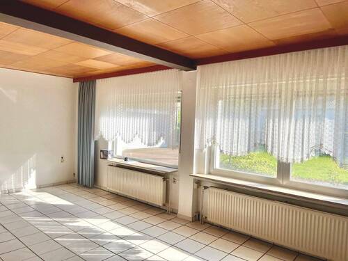 EG Großes Zimmer - 6 Zimmer Mehrfamilienhaus, Wohnhaus in Mülheim