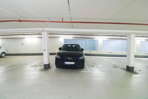 Tiefgaragenstellplatz - 