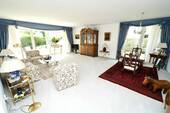 Wohnzimmer & Essbereich - Etagenwohnung mit 121,90 m² in Meerbusch zum Kaufen