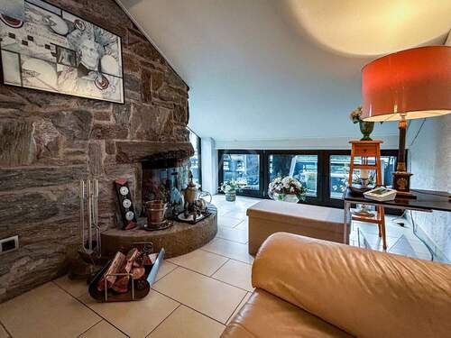 Kaminecke - 5 Zimmer Etagenwohnung in Leichlingen