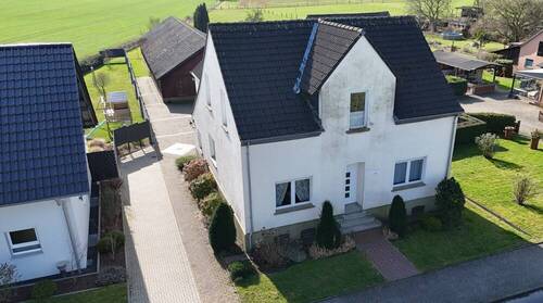 Luftaufnahme - 8 Zimmer Einfamilienhaus in Herten