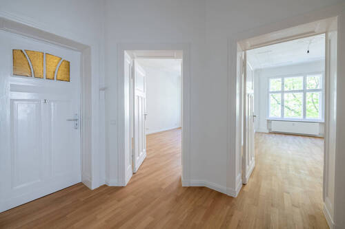 Flur - 3 Zimmer Etagenwohnung zum Kaufen in Berlin