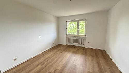 Zimmer 1 - Etagenwohnung mit 118,00 m&sup2; in Kassel zur Miete