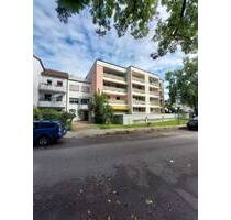 *Neu sanierte, großzügige 3 Zim-Wohnung in beliebter Stadtlage, mit Wohn-Balkon - schneller Einzug möglich* - Rosenheim Süd