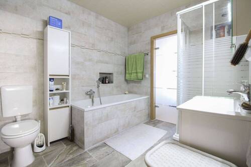 Badezimmer Erdgeschoss - 