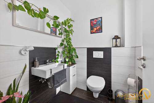 Gäste WC - 4 Zimmer Einfamilienhaus in Neustadt an der Donau