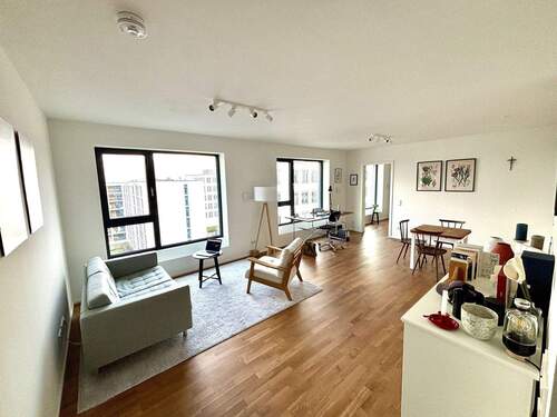 Wohnzimmer - SEETOR Tower - Exklusive 2 Zi Wohnung mit EBK