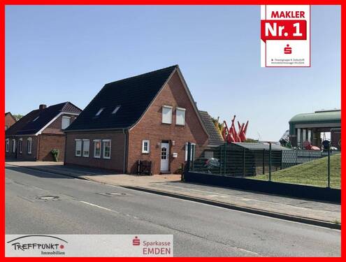 Vorder- und Seitenansicht - Modernisierte Doppelhaushälfte in Wasser- und Stadtnähe