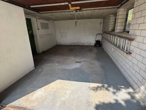Garage - 