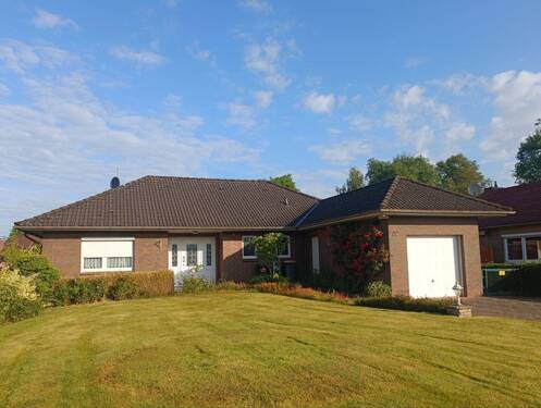 Bungalow in Zetel - Gepflegter Bungalow mit großem Garten in zentraler Lage von Zetel