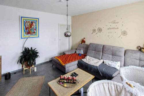 Wohnzimmer EG - 5 Zimmer Einfamilienhaus zum Kaufen in Gifhorn