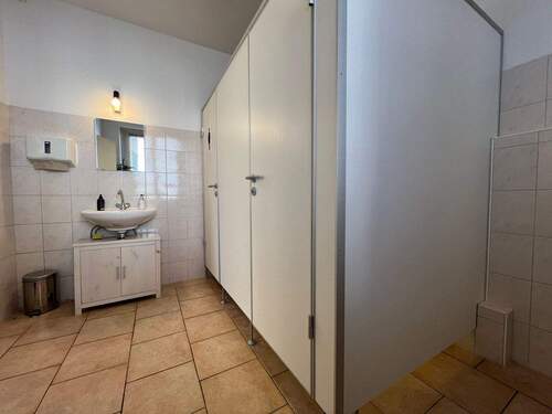 Sanitärbereich im Büro - Einfamilienhaus in Magdeburg