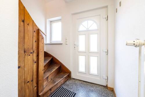 Treppenaufgang im Flur - 