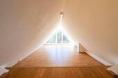 Zimmer im Dachgeschoss - 