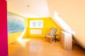 Zimmer im Dachgeschoss - 