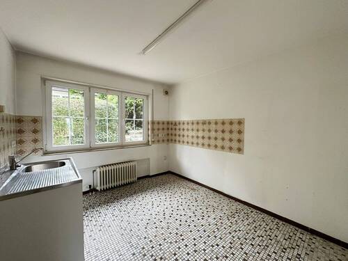Küche - Mehrfamilienhaus, Wohnhaus mit 114,00 m² in Reutlingen zum Kaufen