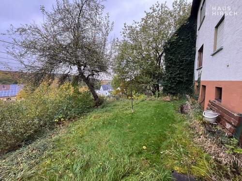 hinter dem Haus - 7 Zimmer Einfamilienhaus in Biebertal