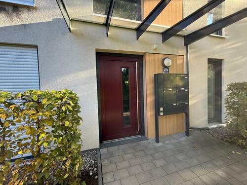 Eingang m. Ambiente - 2 Zimmer Etagenwohnung zum Kaufen in Unterhaching