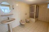 Badezimmer mit Dusche/WC - 