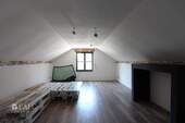 Speicher oberhalb Garage - 