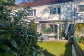 Gartenansicht Haus1 - Familienfreundliches, gepflegtes Mittelreihenhaus in Sülldorf, 3 Zimmer+DG+Keller+Garten