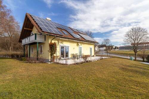 Gartenansicht - 6 Zimmer Mehrfamilienhaus, Wohnhaus zum Kaufen in Hohenpeißenberg