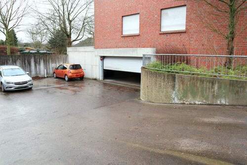 Eigener Tiefgaragenstellplatz - 