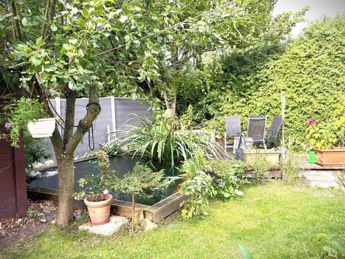 Garten mit Koiteich - 