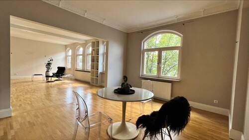 Viel Platz - 4 Zimmer Etagenwohnung zur Miete in Nürnberg