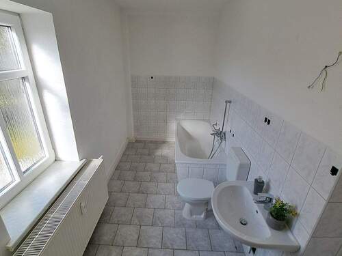 geräumiges Bad.jpg - 