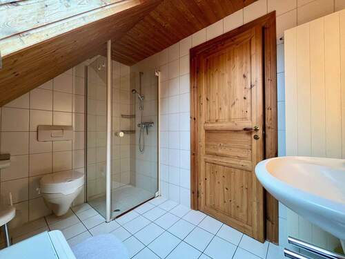 Badezimmer Dachgeschoss - 