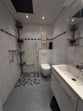 Badezimmer UG - 