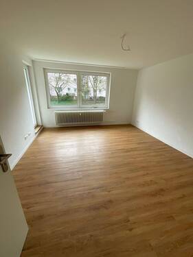 Wohnzimmer - 3 Zimmer Etagenwohnung in Verden (Aller)