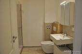 Bad mit Dusche - 3 Zimmer Etagenwohnung zur Miete in Nürnberg / Kornburg